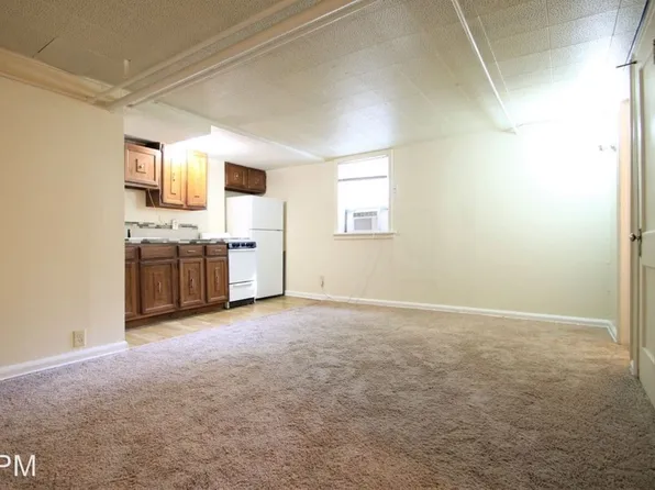 204 S 48th St APT 3, Omaha, NE 68132