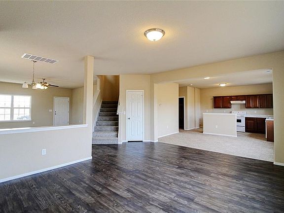 4th image of 4306 SW Gallatine Ave