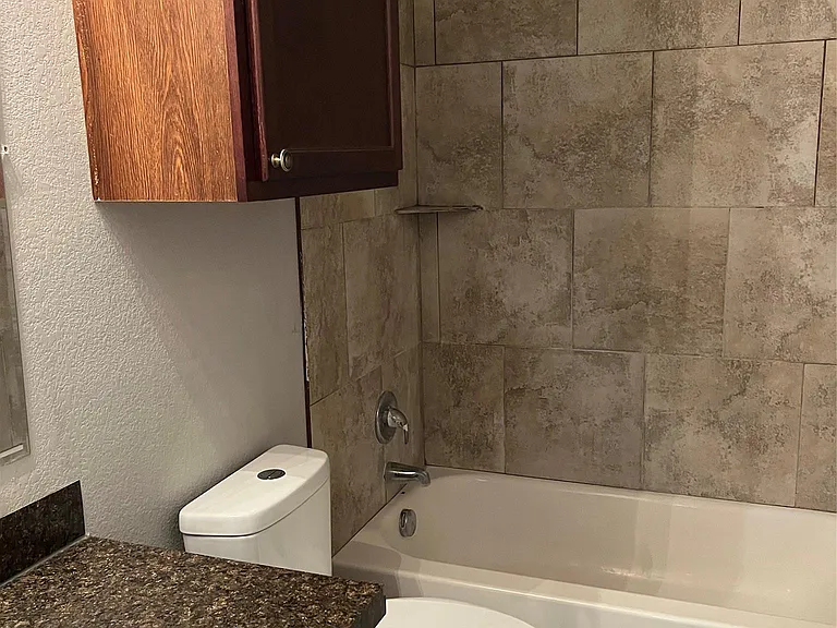 1036 Drovers Cv — Photo 14