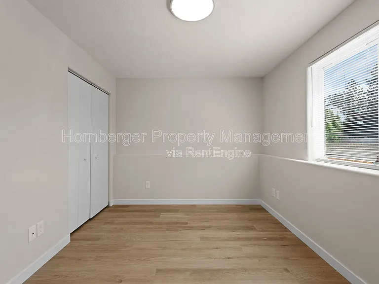 1605 E Hartson Ave #2 — Photo 2