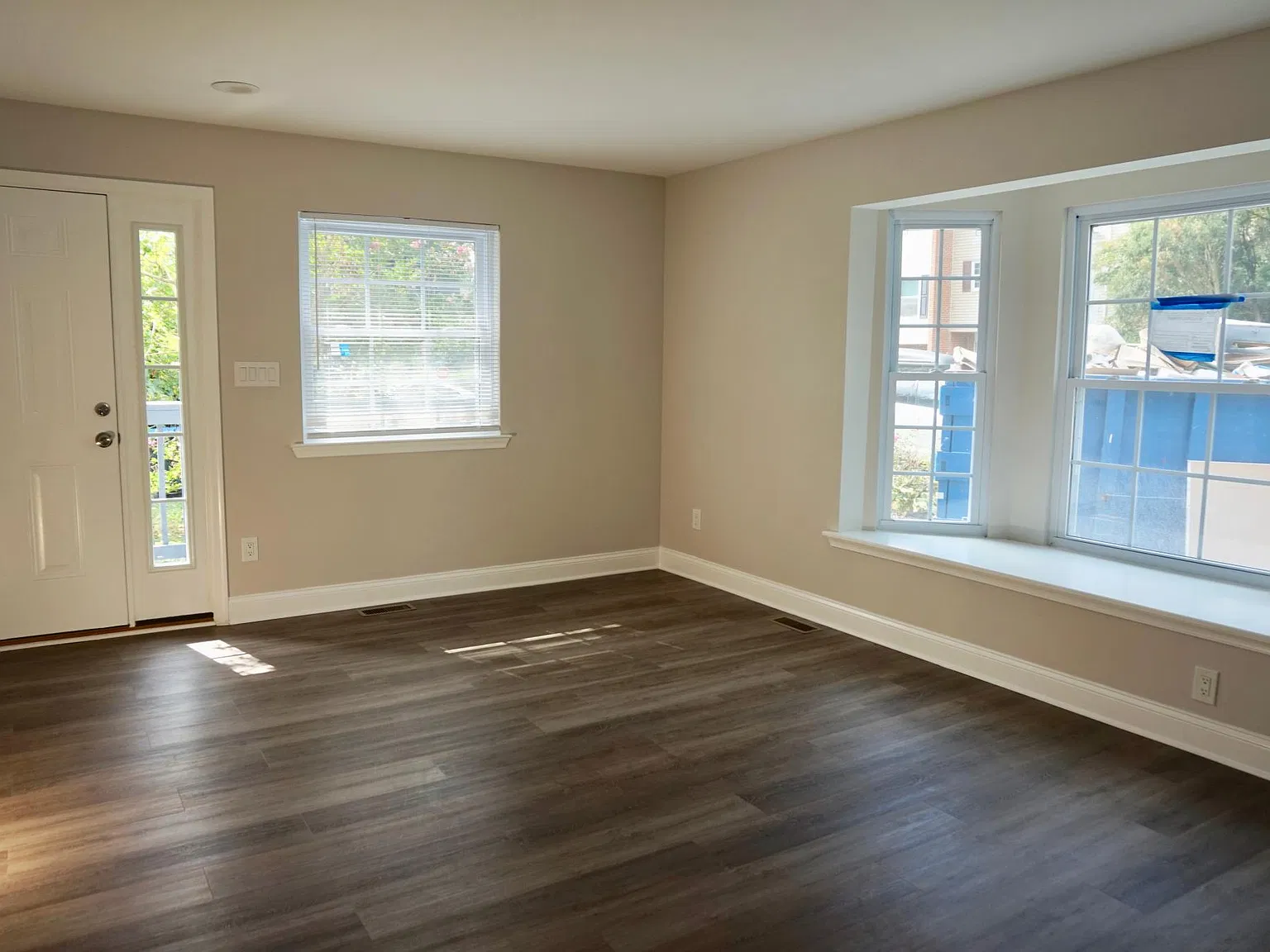 3 bed, 2.5 bath, 1800 sqft, $2,450 — Photo 4