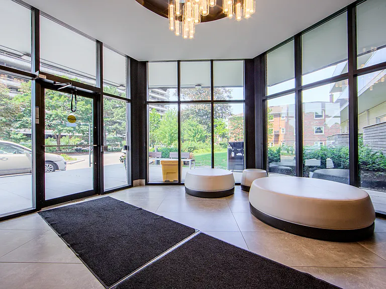 40 High Park Ave — Photo 16