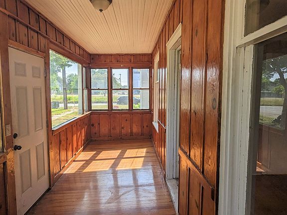 2nd image of 695 W Dale Ave #1