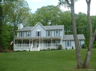 10 Briar Ct, Putnam Valley, NY 10579