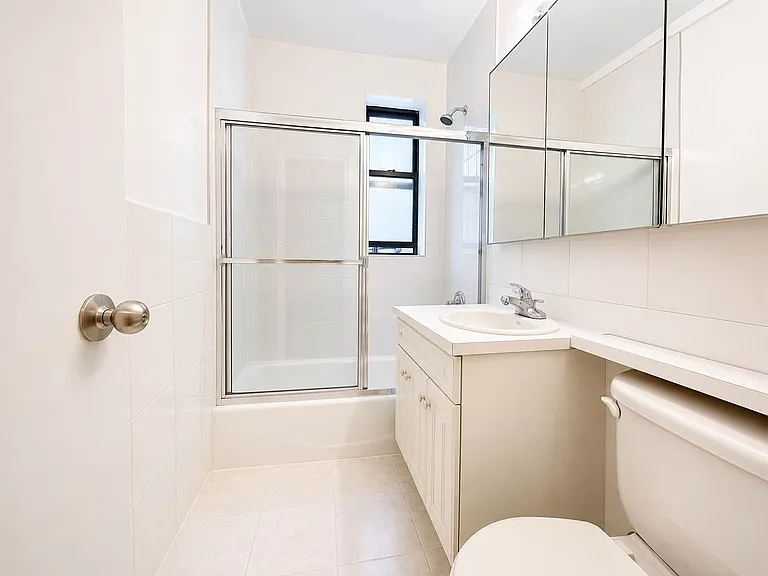 1680 York Ave #3J — Photo 2