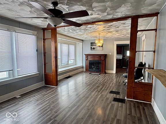 5th image of 2300 S Hoyt Ave