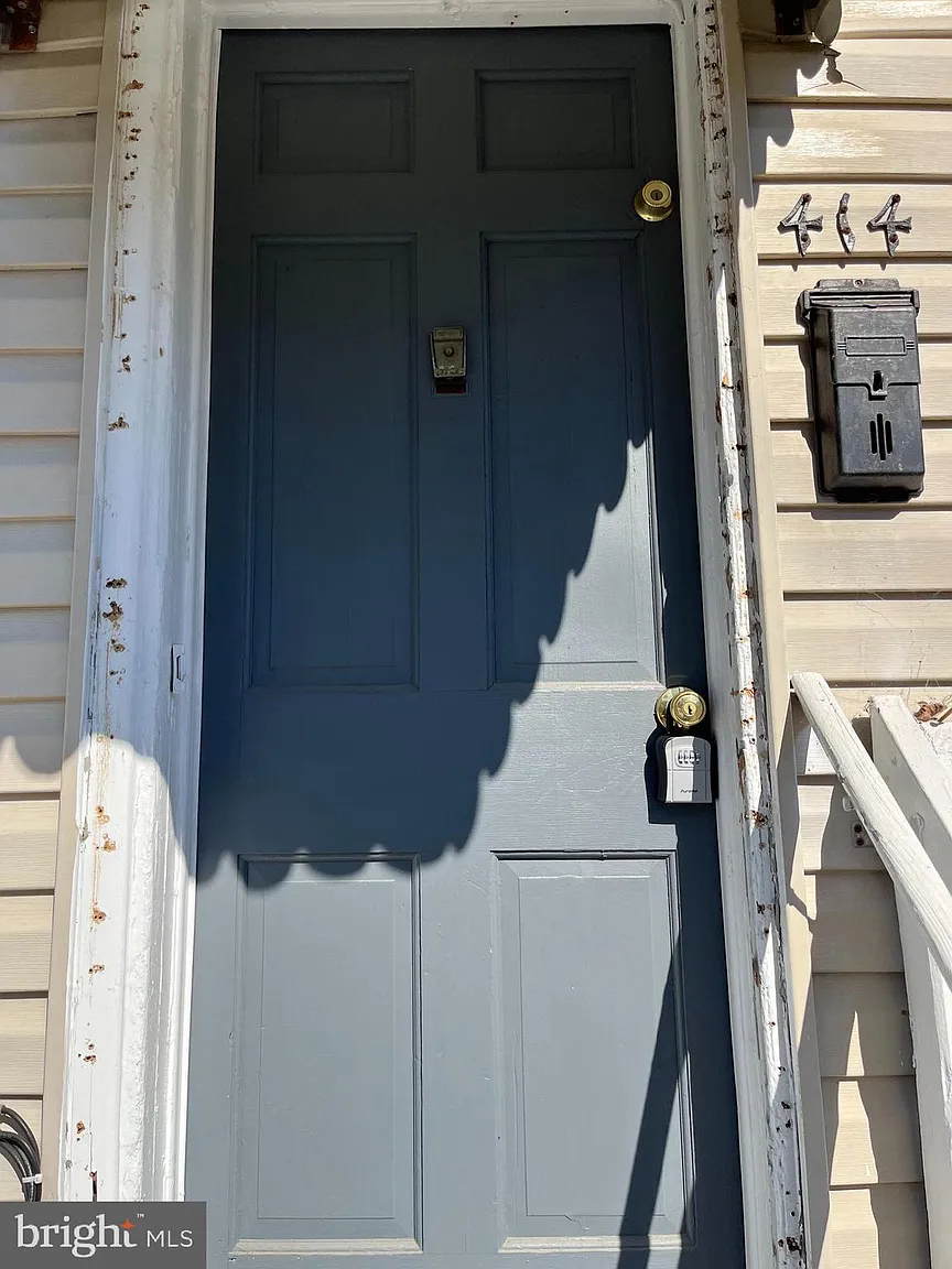 414 Freeman St photo 1