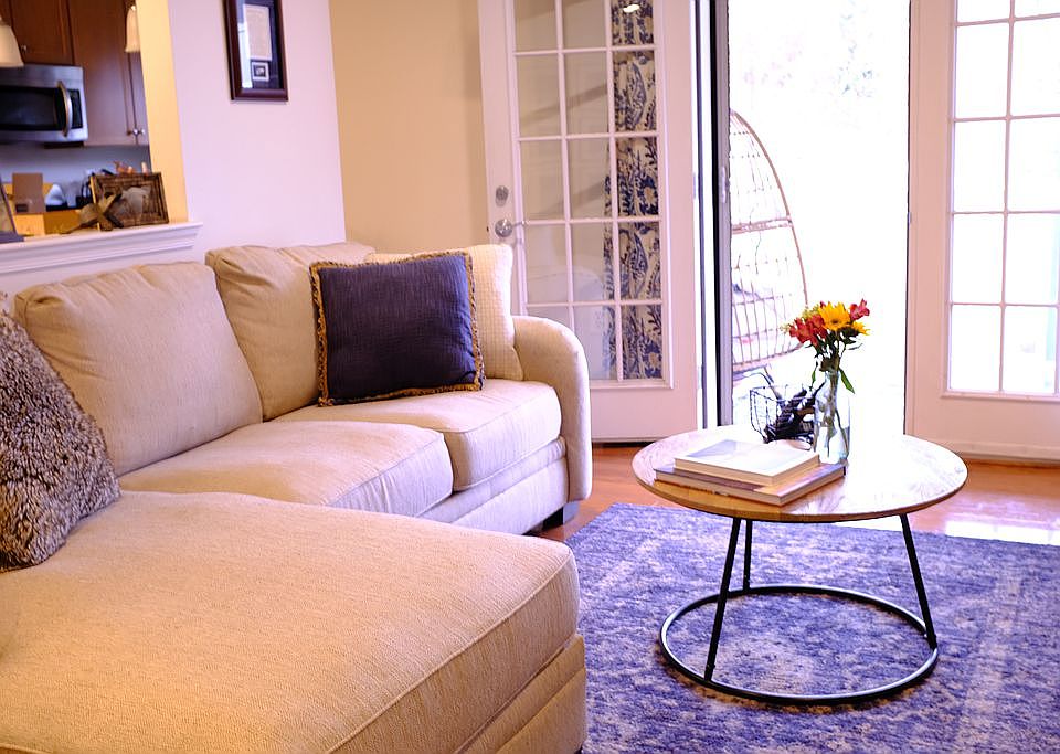 Main Area w/ Sliding Door