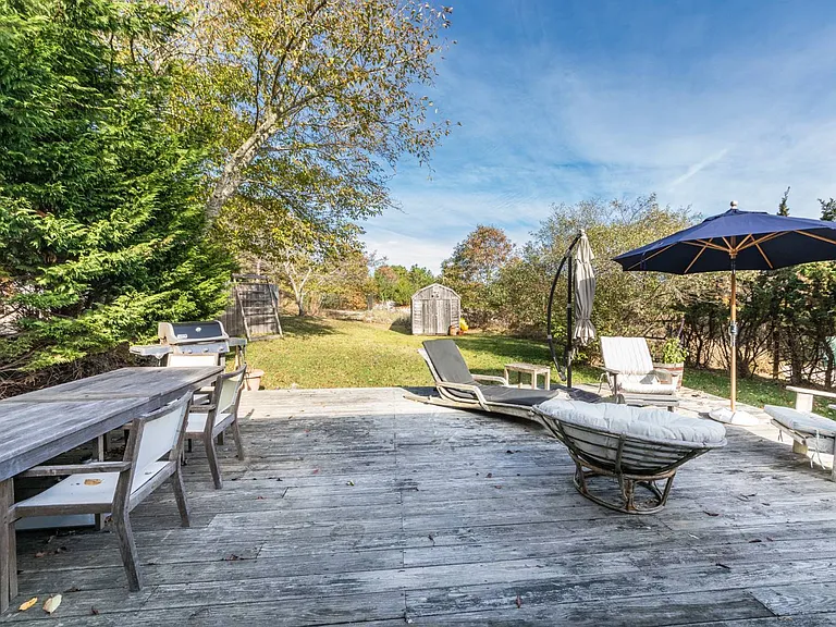17 Beach Ave — Photo 12