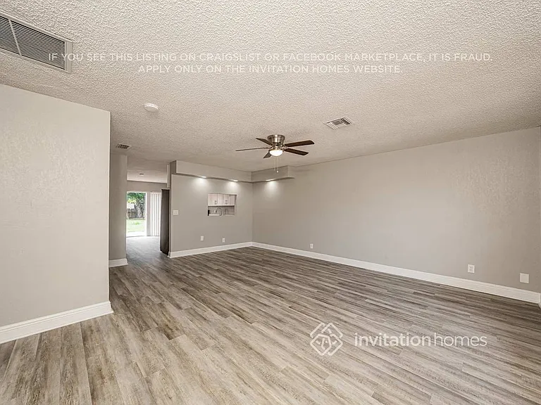 6206 Wauconda Way W — Photo 3