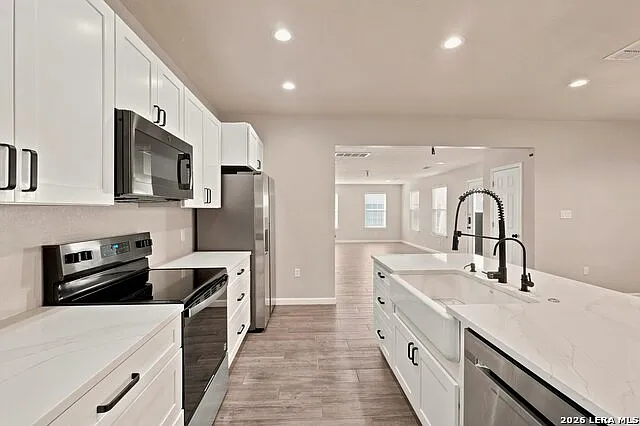 1452 Lakeview Dr — Photo 11