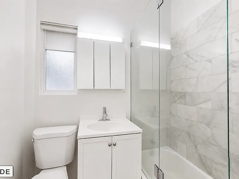 343 E 51st St #1A — Photo 4