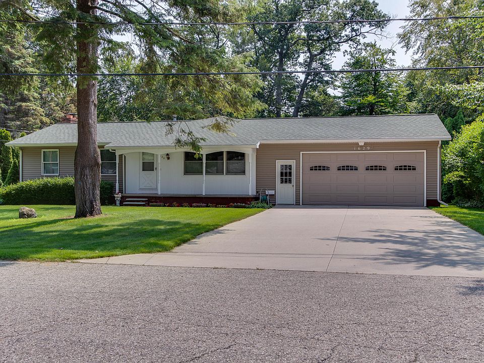 1st image of 1629 Helen Dr