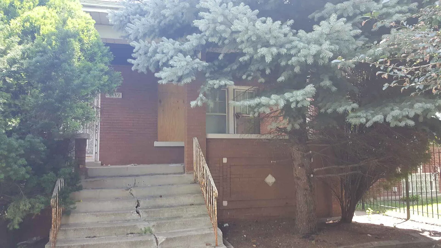 6449 S Maplewood Ave photo 1