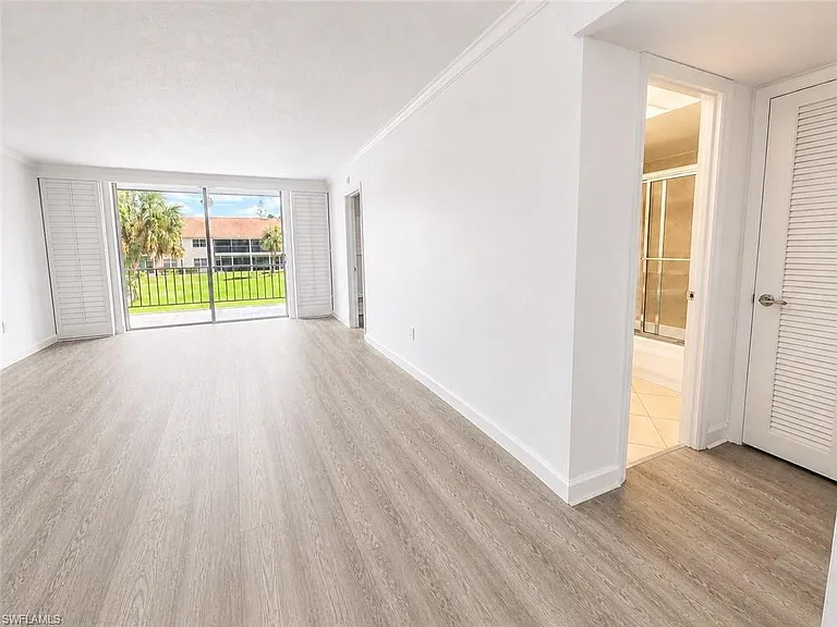 225 Turtle Lake Ct #210 — Photo 5