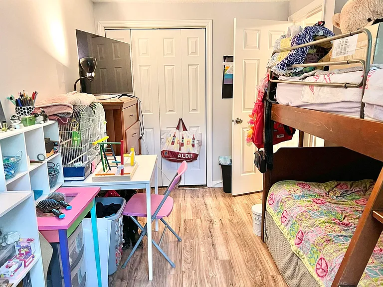28 Woodlawn Ave #1 — Photo 13
