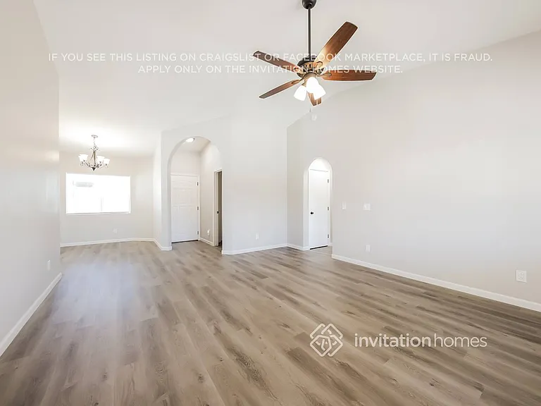 10212 N 88th Dr — Photo 4
