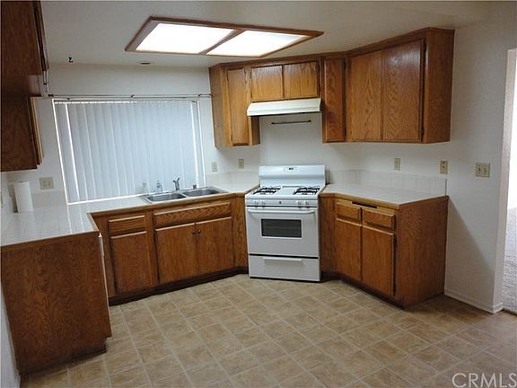 4th image of 3826 Rexford Dr
