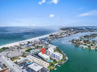 9755 Harrell Ave APT 205, Treasure Island, FL 33706