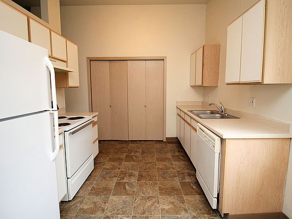 3rd image of 1348 NE 160th Ave #1410-1