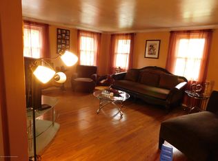 220 Freehold Rd, Manalapan, NJ 07726