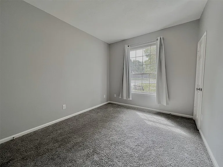 11917 Meadowfire Dr — Photo 24