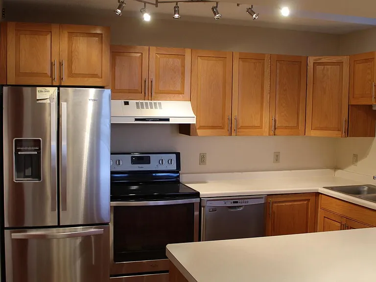 Jefferson Square Apartments — Photo 4