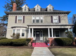 11 Ingersoll Grv, Springfield, MA 01105