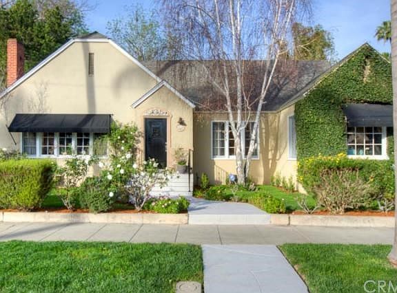 Custom built in 1928, new roof 2010