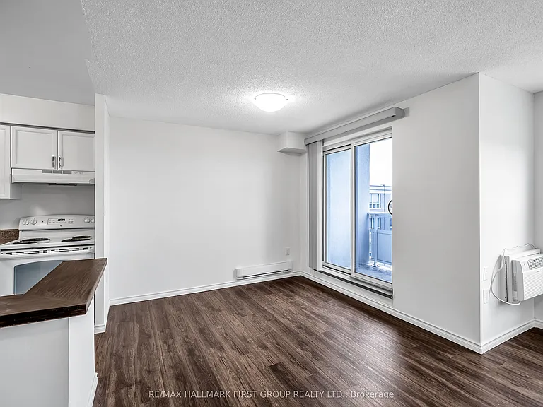 145 Liberty St S #703 — Photo 9