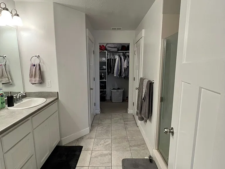 192 W Silver Springs Dr — Photo 4