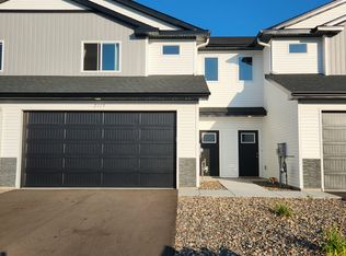 2119 Cleveland Way S, Cambridge, MN 55008