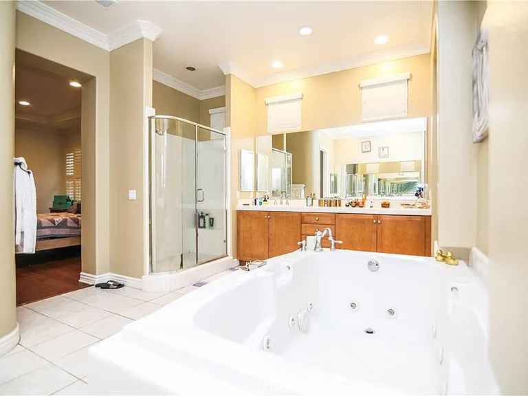 8245 Soft Winds Dr — Photo 13