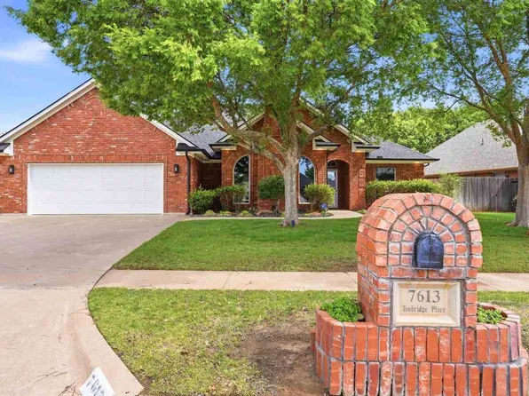 7613 NW Tonbridge Pl, Lawton, OK 73505