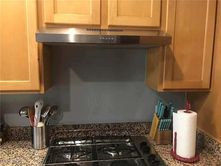31 E Agate Ave #204 — Photo 16