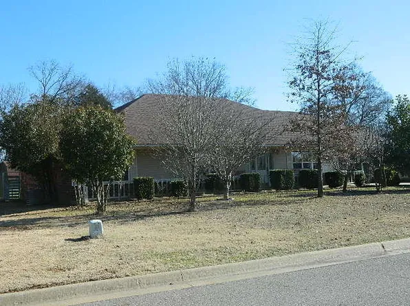 218 Cherokee Ln, Clarksville, AR 72830
