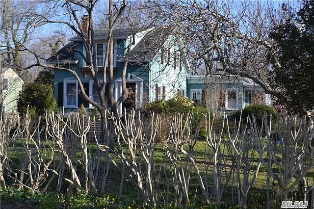 2nd image of 381 Main St