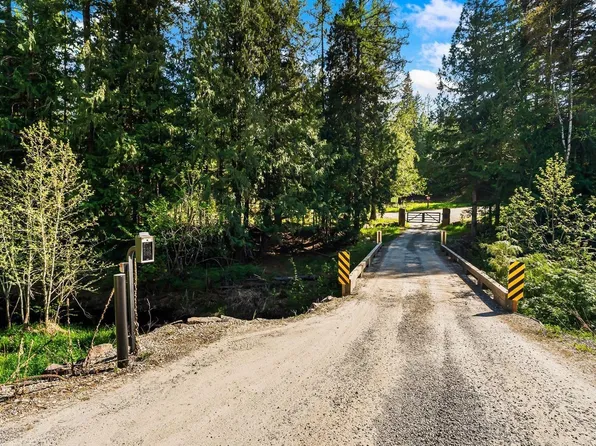 261 Hawkwind Trl, Cocolalla, ID 83813