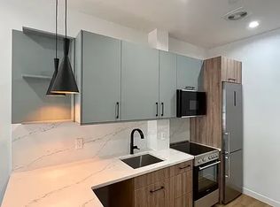 27-10 Crescent St #3G, Astoria, NY 11102