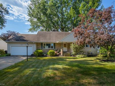 215 Yale Ave, Elyria, OH, 44035