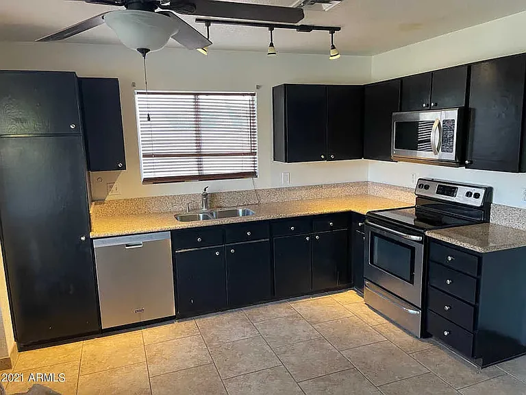 4628 W Gary Dr — Photo 4