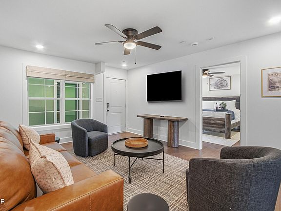 5th image of 329 Ownby St #1402