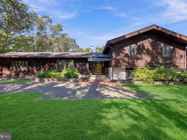13 Panama Rd, Chatsworth, NJ 08019
