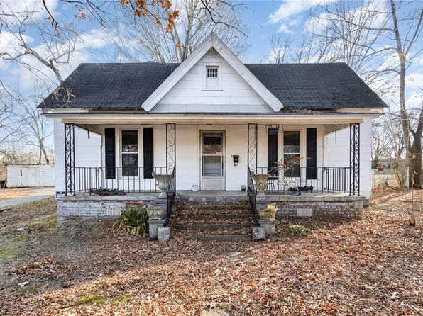 269 Lakeside Ave, Burlington, NC 27217