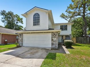 8006 Scarlet Tanager Dr, Humble, TX 77396