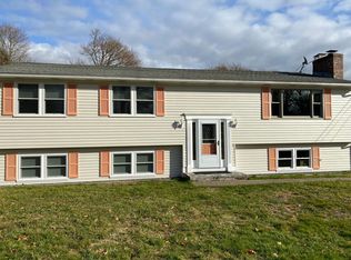 1335 County Road M, Cataumet, MA 02534