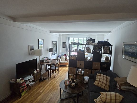 3rd image of 200 W 20th St APT 204