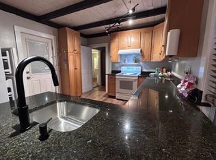 29 Lakeview Rd, Foxboro, MA 02035