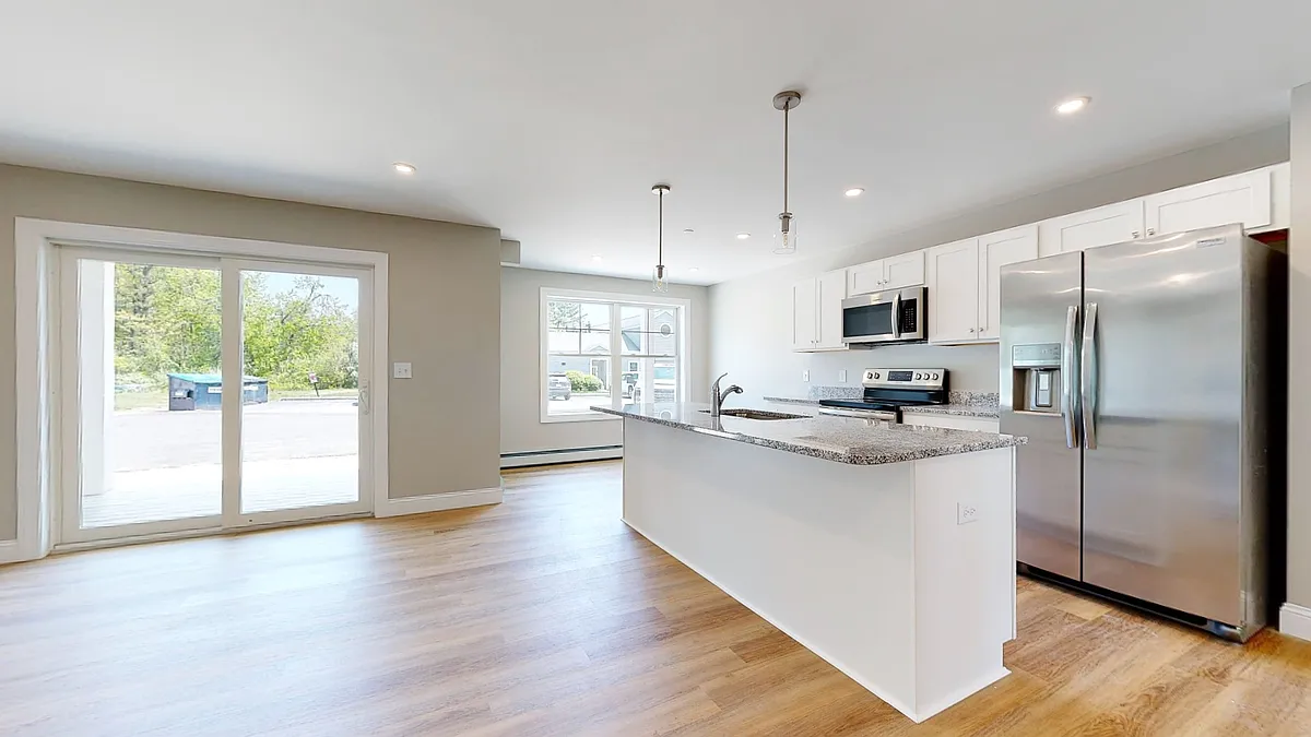 Building Photo - 8 Badger Run #302
