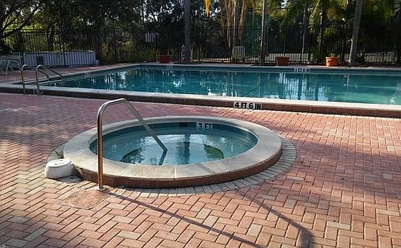 4th image of 2937 Winkler Ave APT 1210